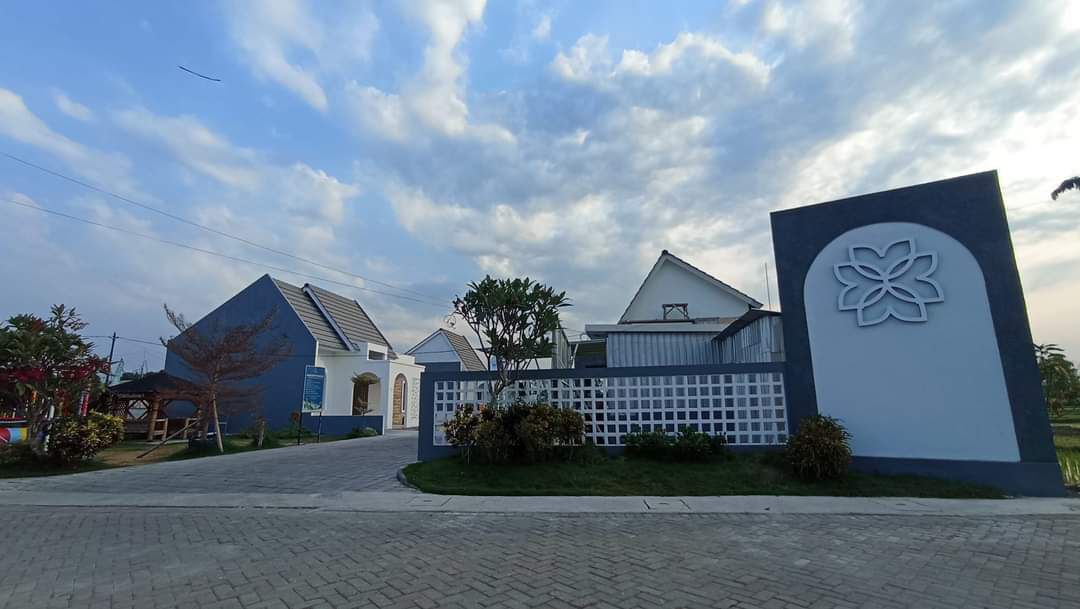 Rumah Syariah Mojokerto Berkonsep Rumah Mezzanine