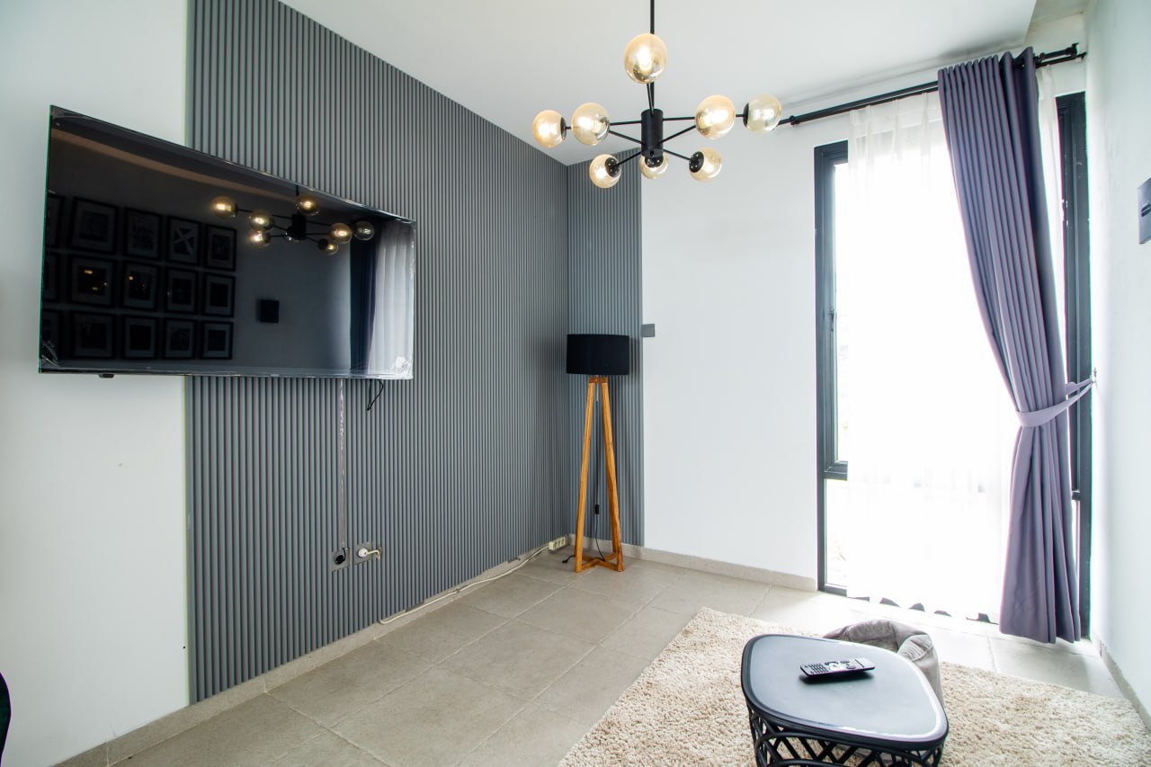 Rumah Dijual di Lembang Bandung: Villa Full Furnished di Cluster Pesona Lembang 172 dapur modern rumah siap huni di Lembang Bandung